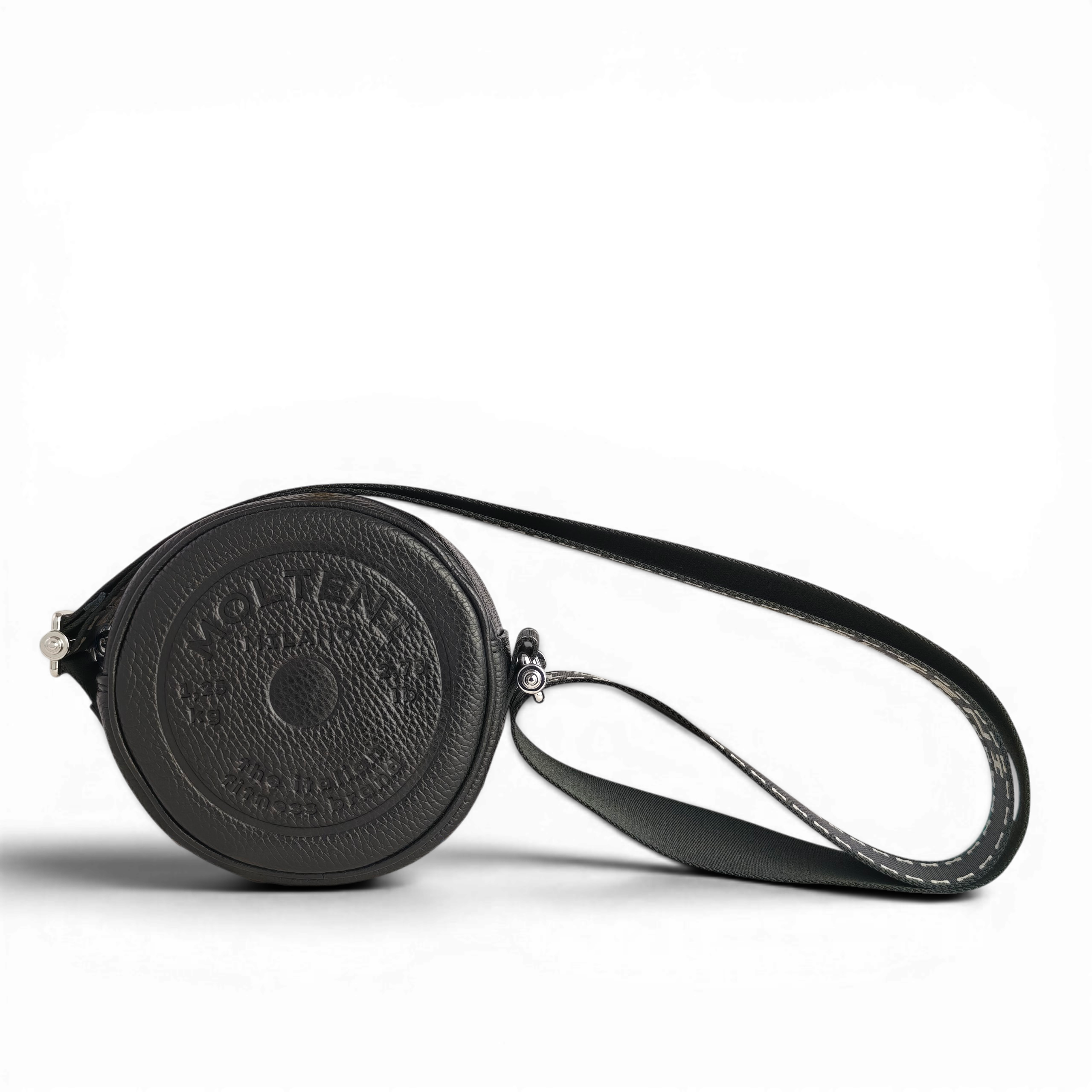 Foto frontale del modello ELEO small black