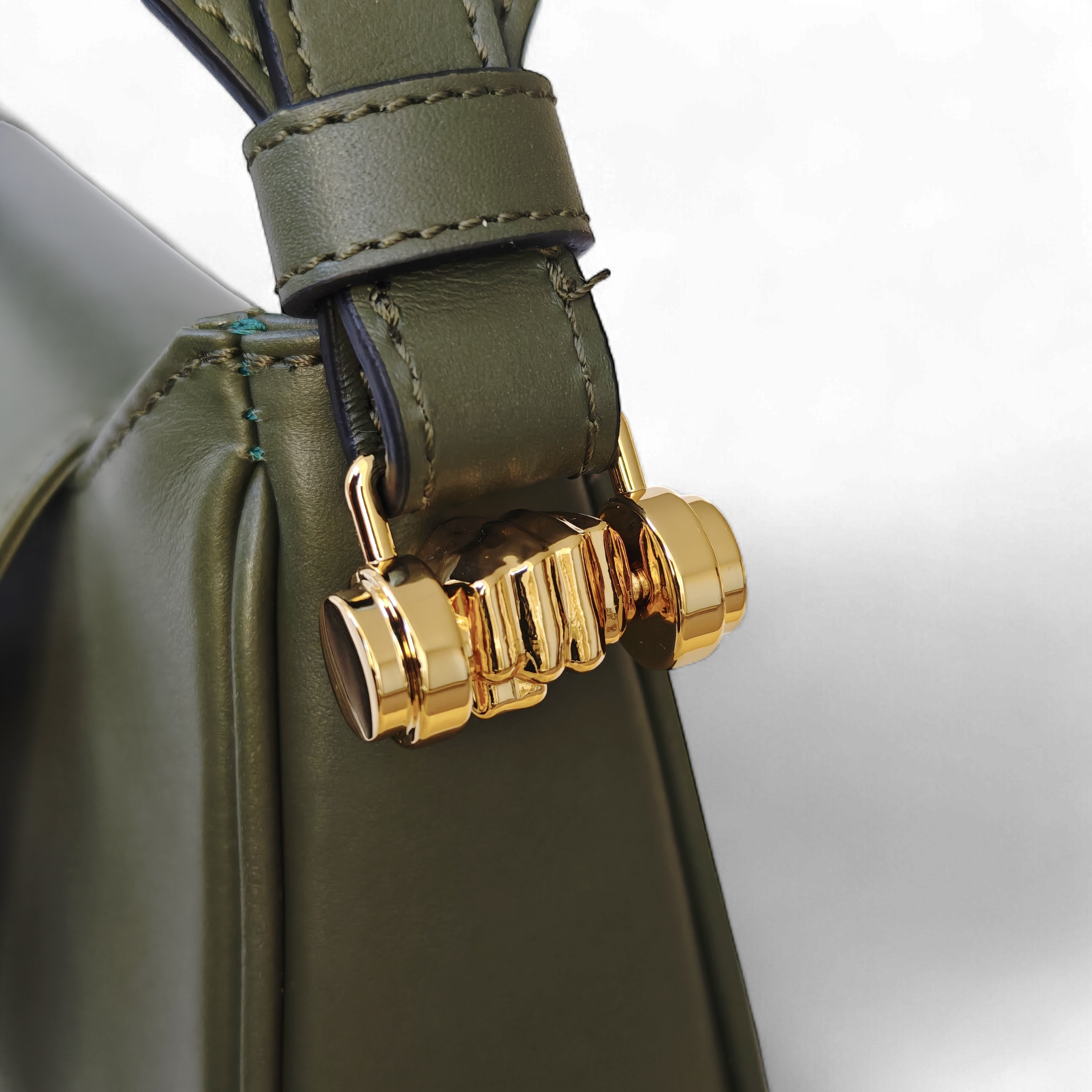 TINA small - ARMY GREEN pelle liscia