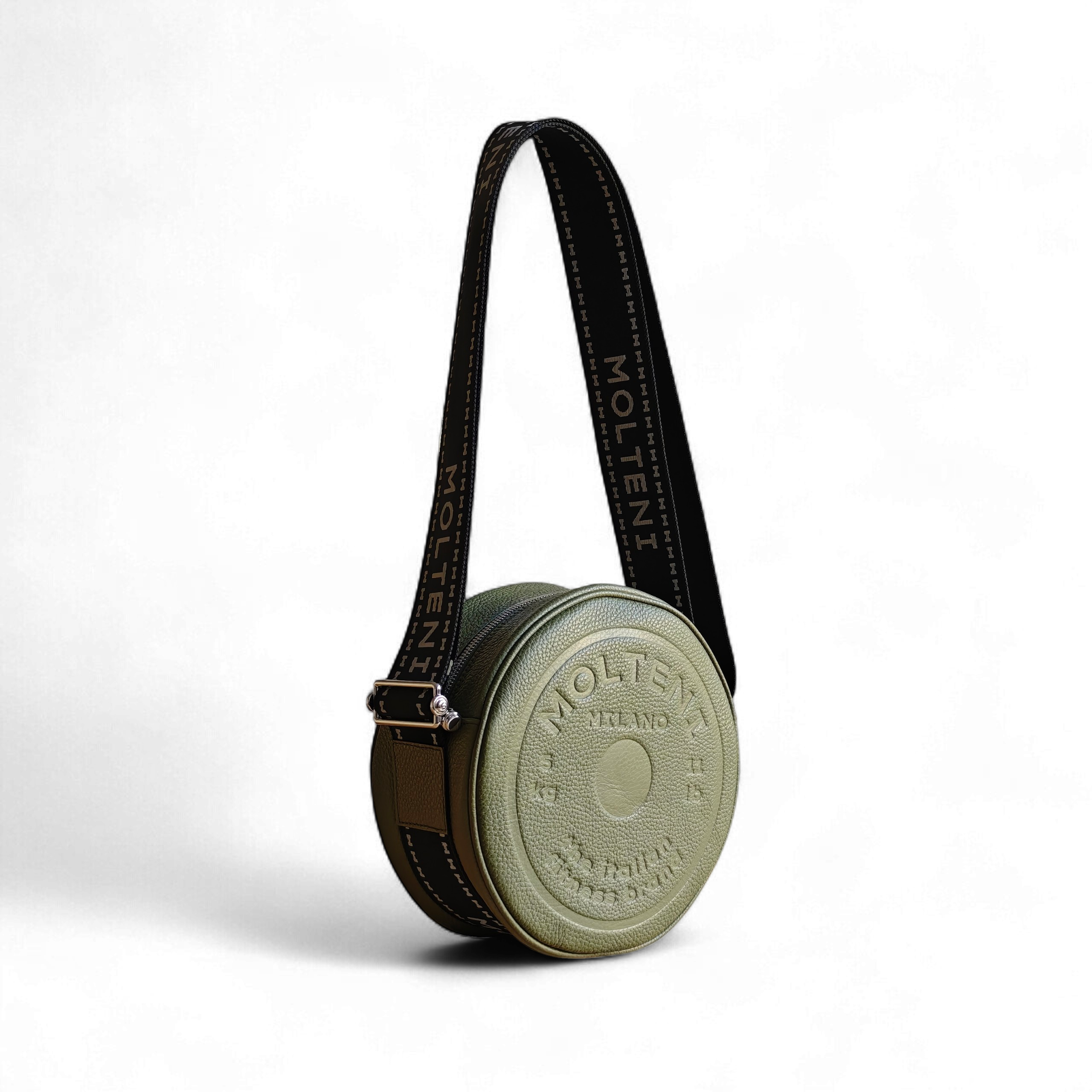 Borsa in pelle ELEO Medium military green Molteni Milano vista tre quarti, design ispirato al disco peso fitness, elegante e strutturata