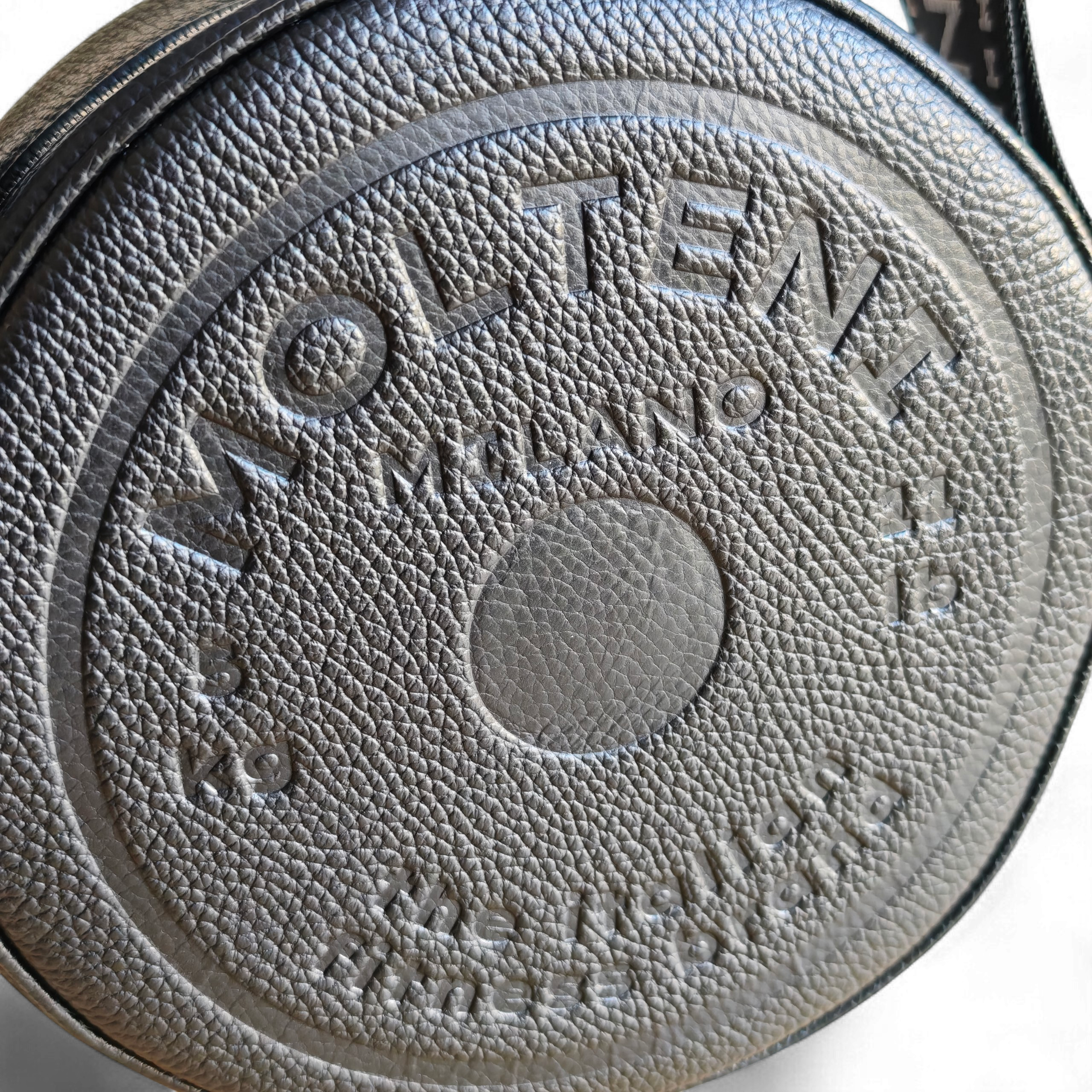 ELEO medium - BLACK dollar grain leather