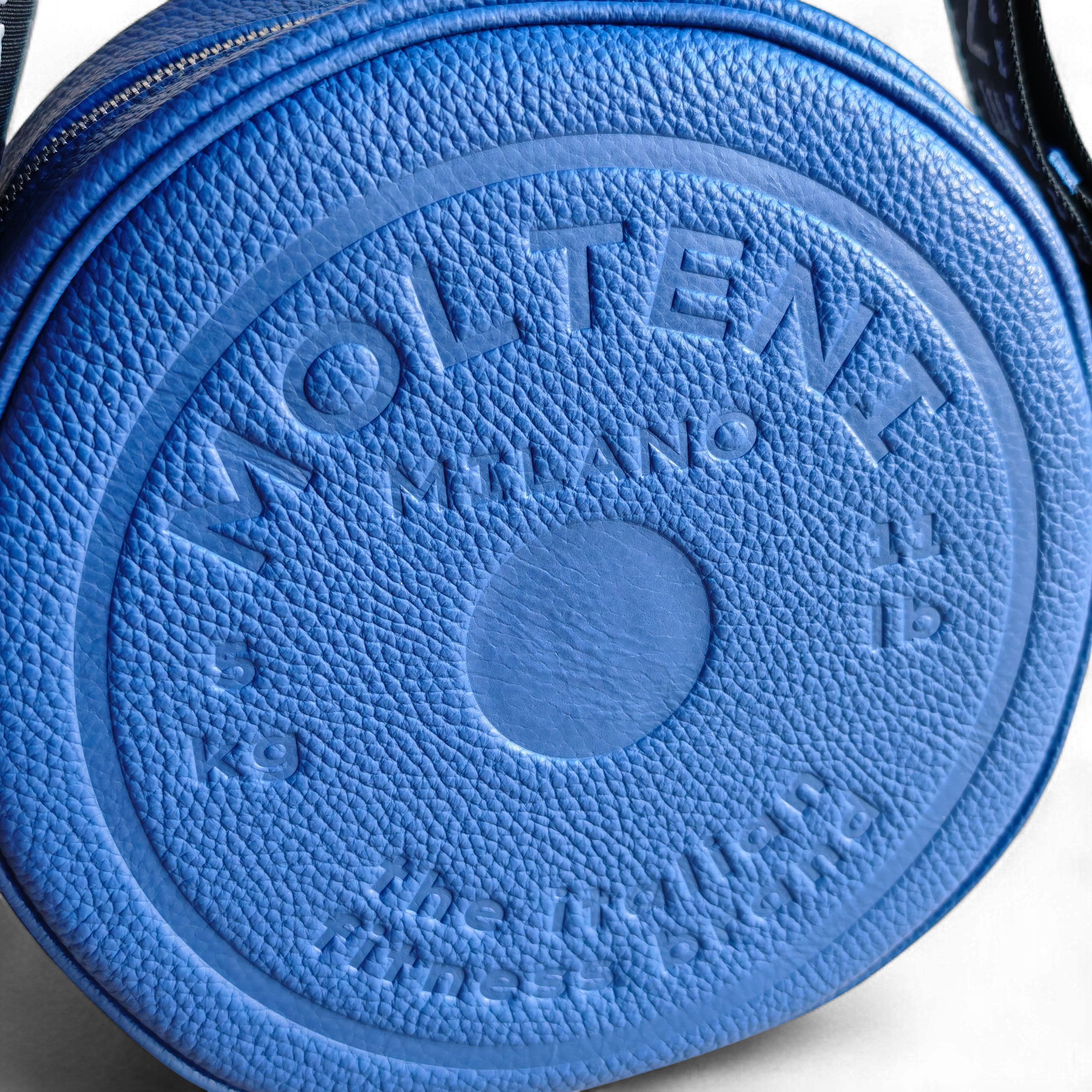 ELEO medium - BLACK dollar grain leather